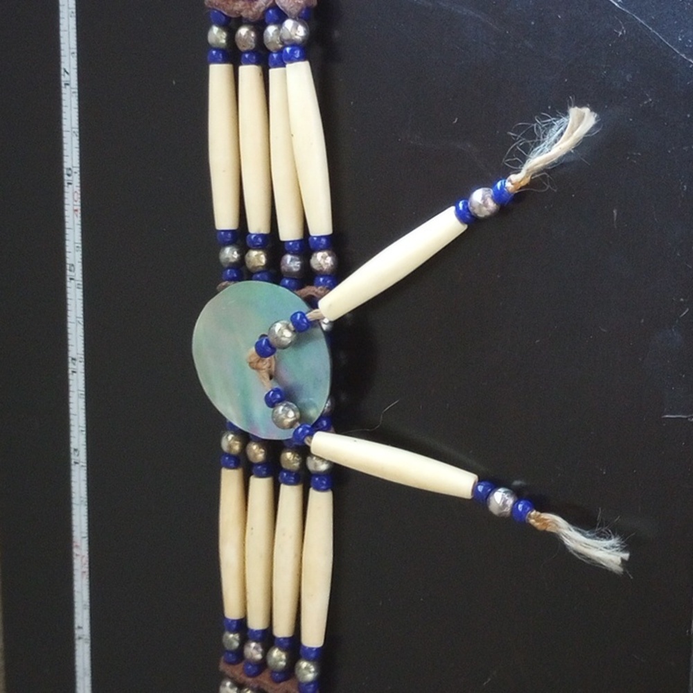 INDIGENOUS "LAKOTA" NATIVE AMERICAN, 4-ROW HAIRPIPE BUFFALO BONE REGALIA CHOKER